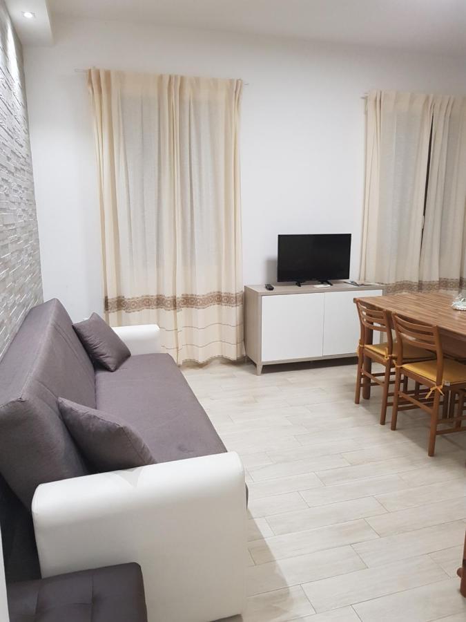 La Casa Di Laura Apartment Tortoli Ngoại thất bức ảnh